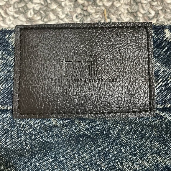 TWIK House Jeans - Picture 9 of 9